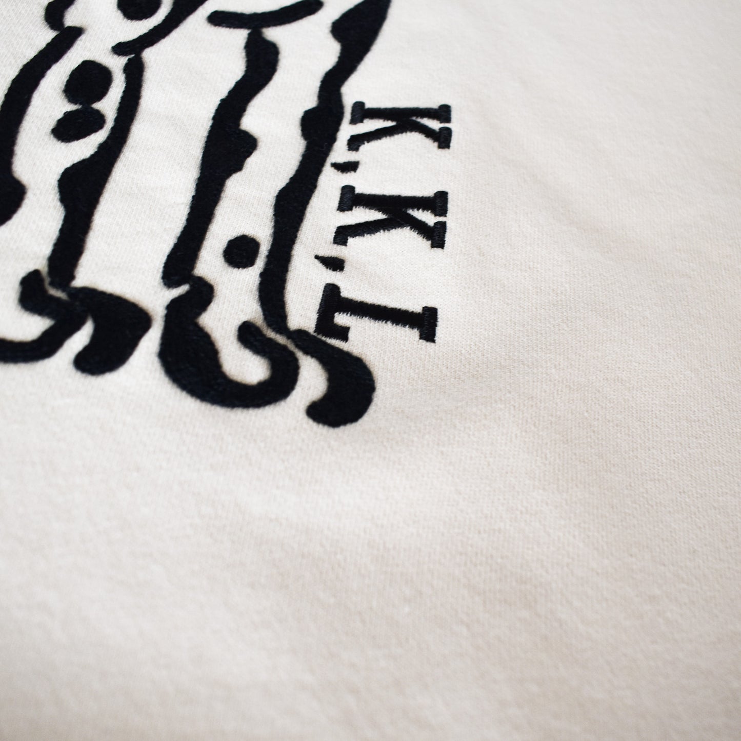 【KAKELA&TRANQUIL】ダルメシアン刺繍ロングスウェット