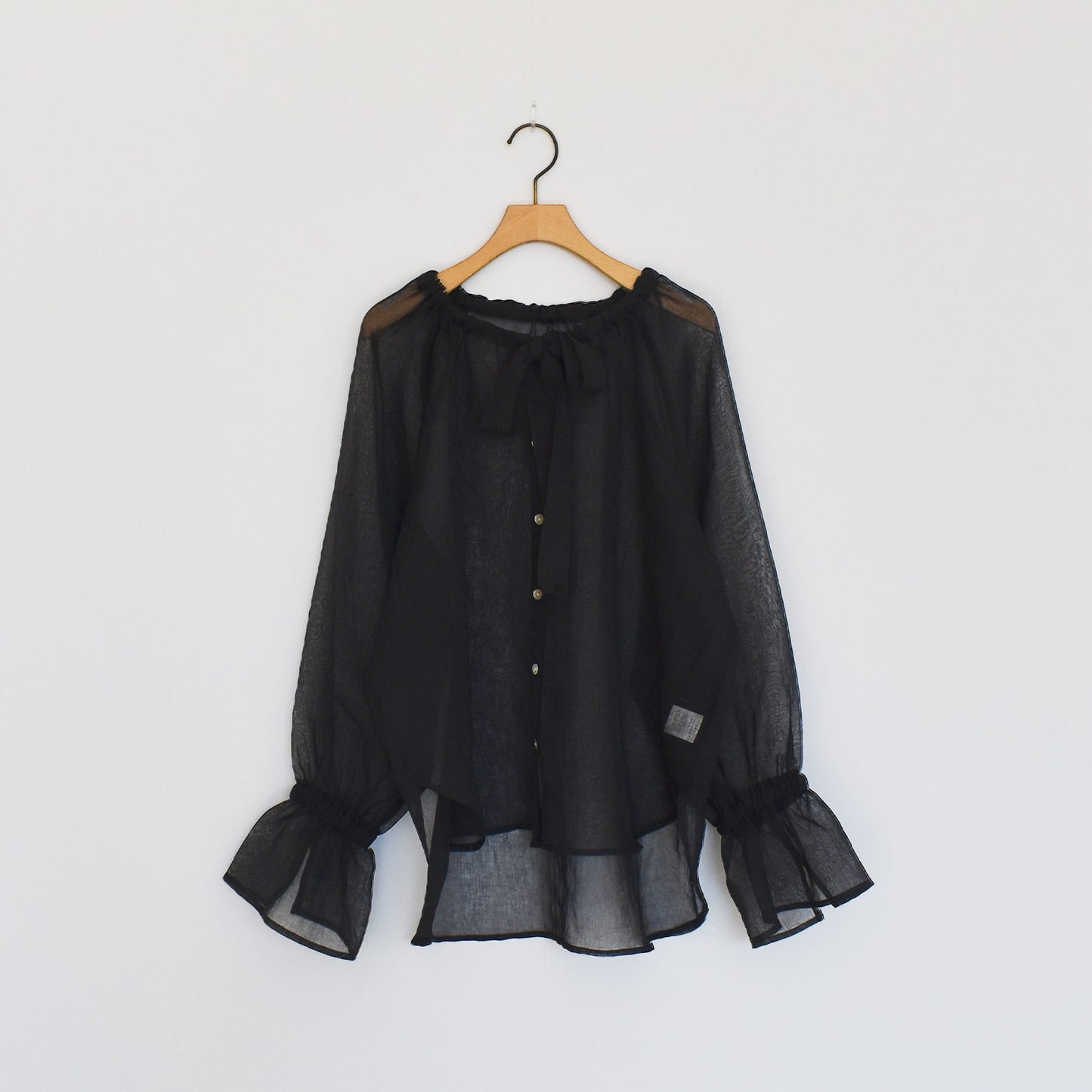 【urban hymns】ギャザーリボンカラーブラウス