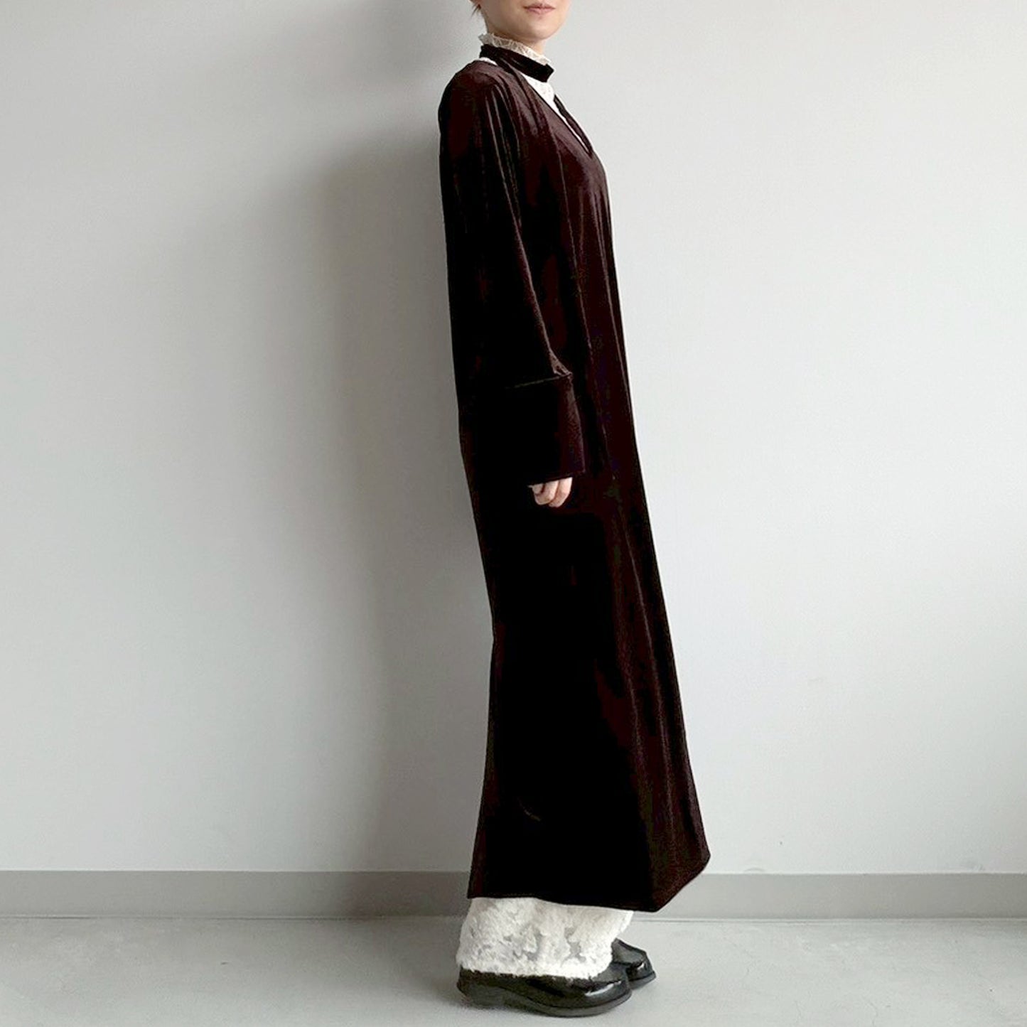 【gleam】ボウタイ付Vネックベロアワンピース