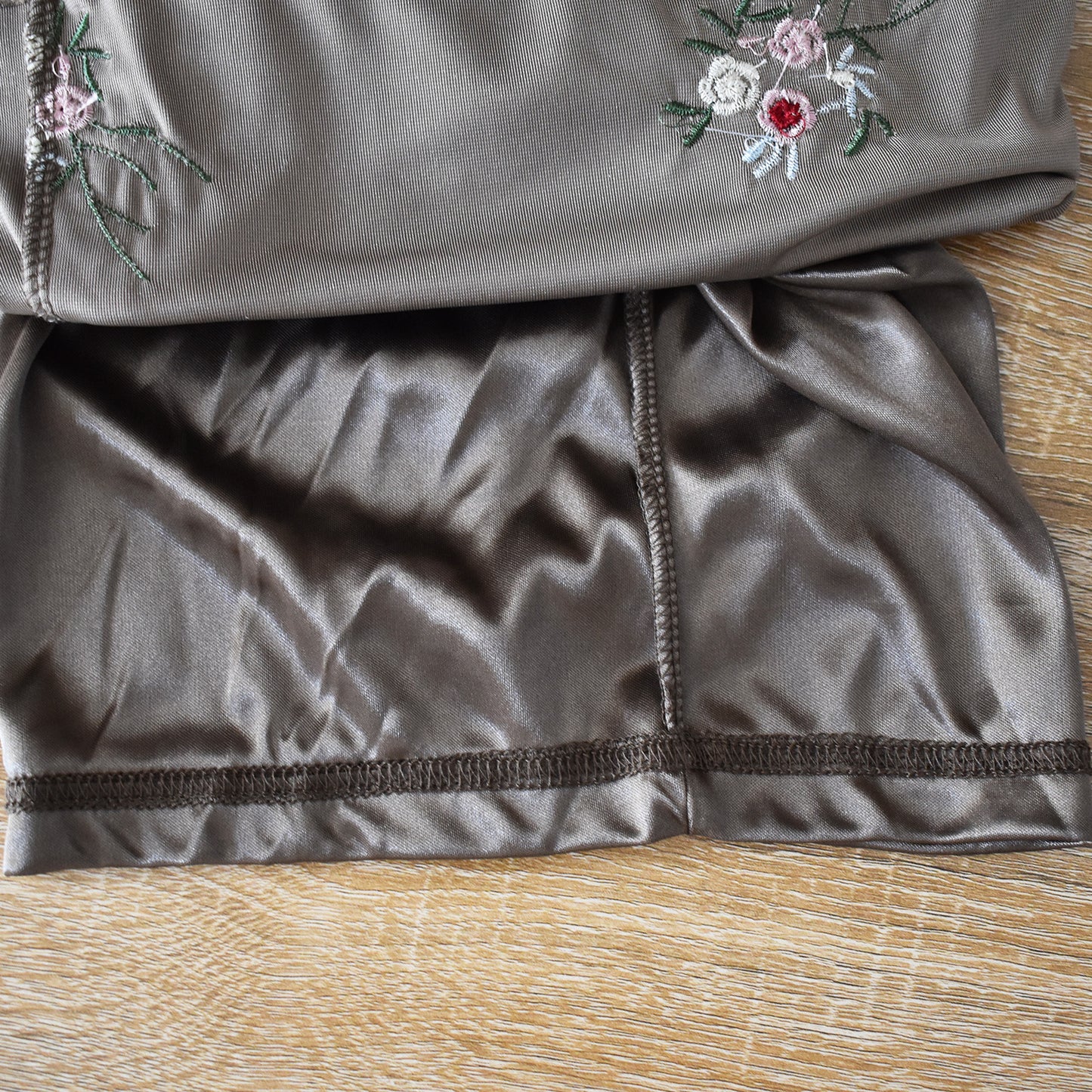 【gleam】花刺繍ベロアパンツ