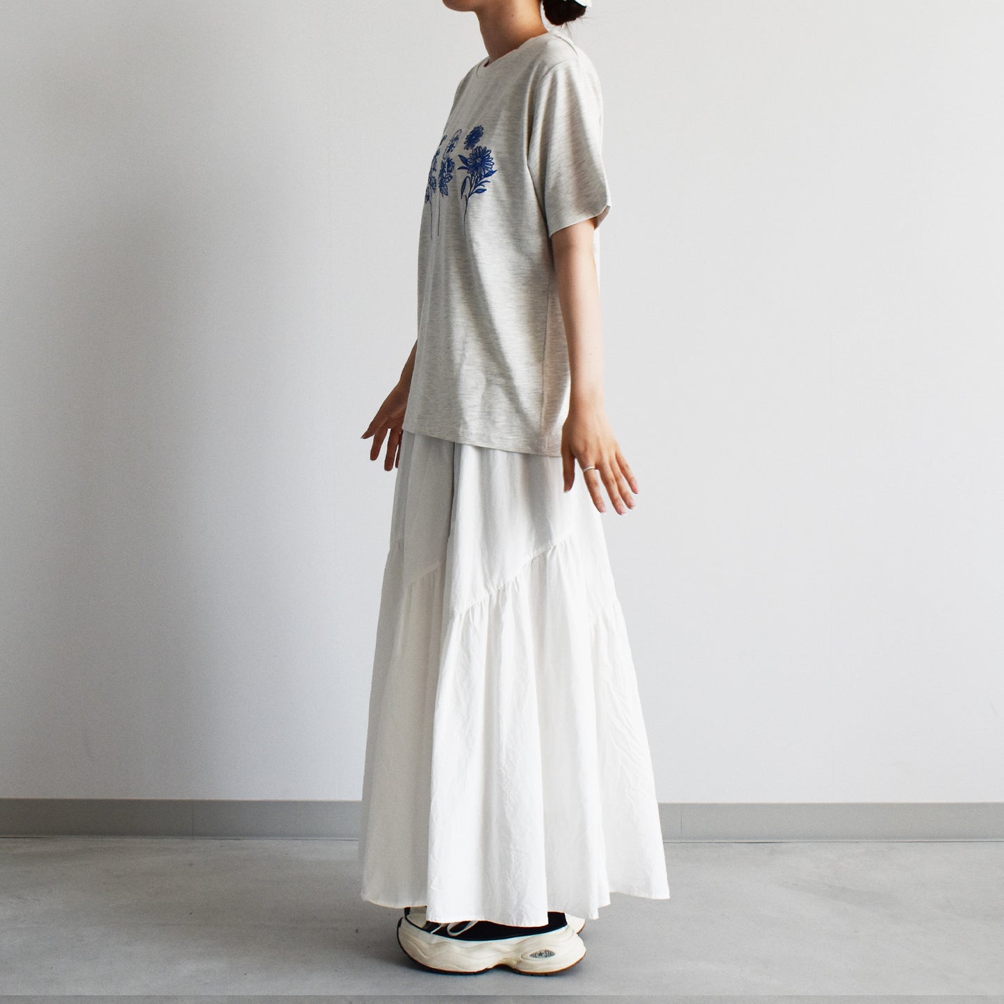 【gleam】花線画刺繍半袖T