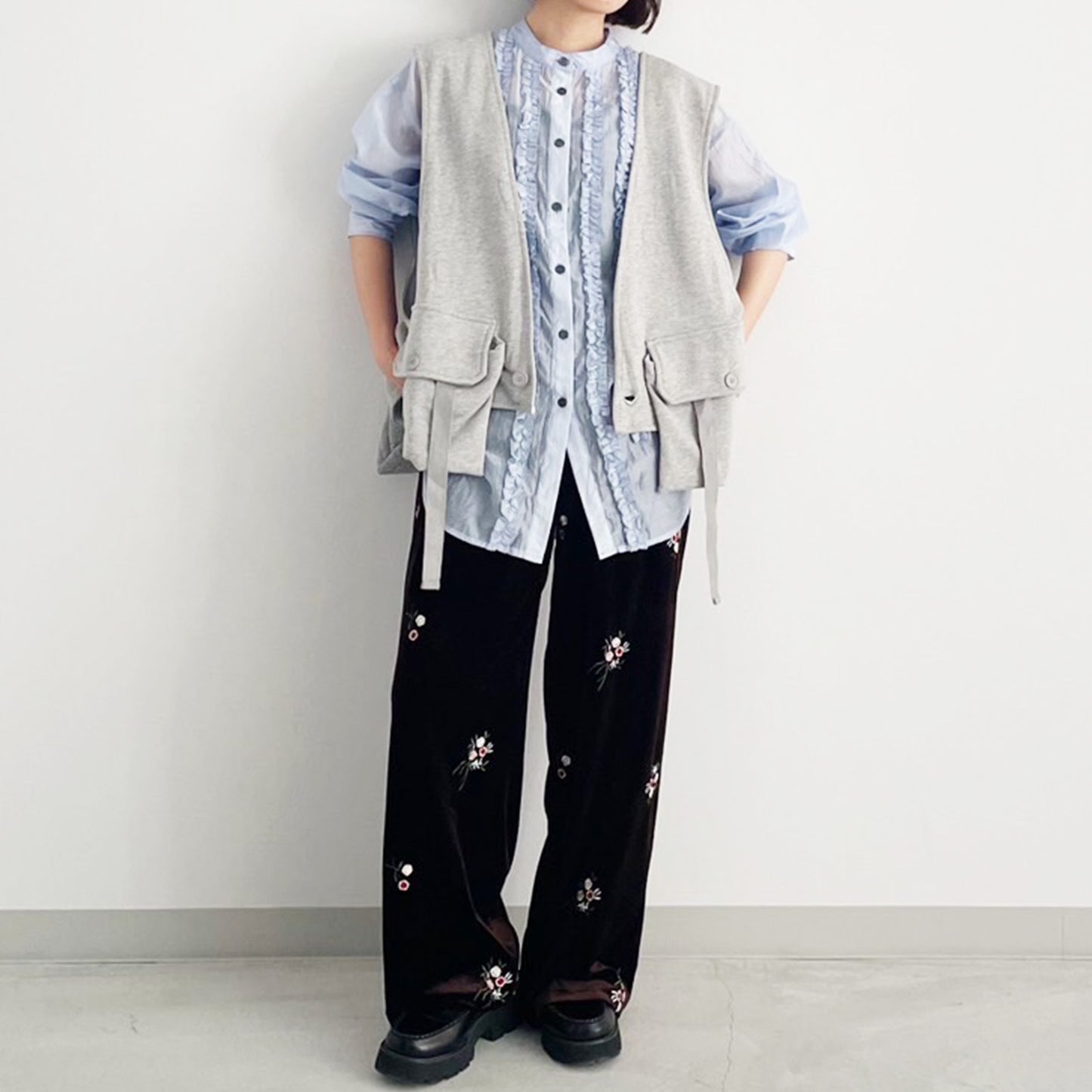【gleam】花刺繍ベロアパンツ