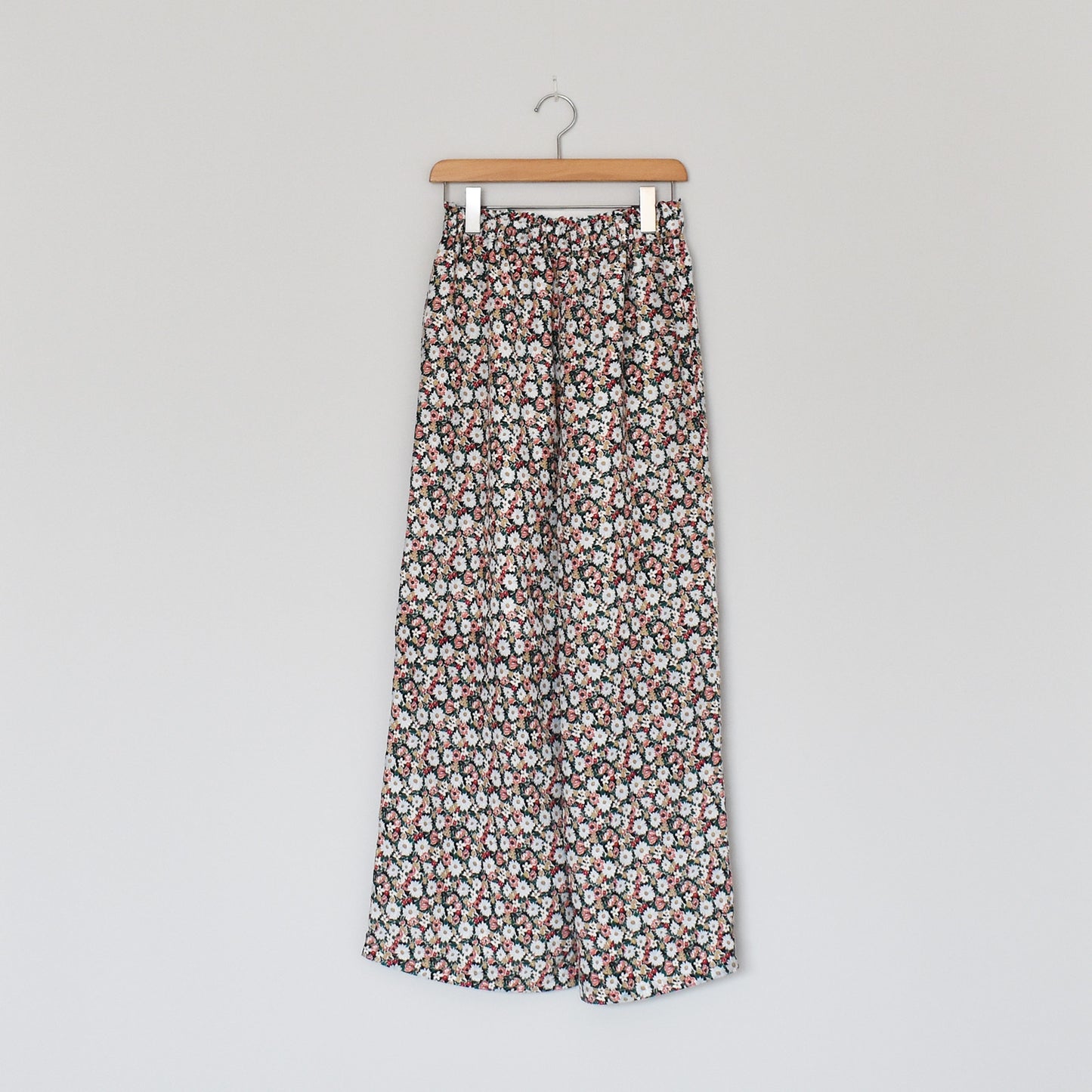 【tee-up】小花プリントウエストゴムワイドパンツ