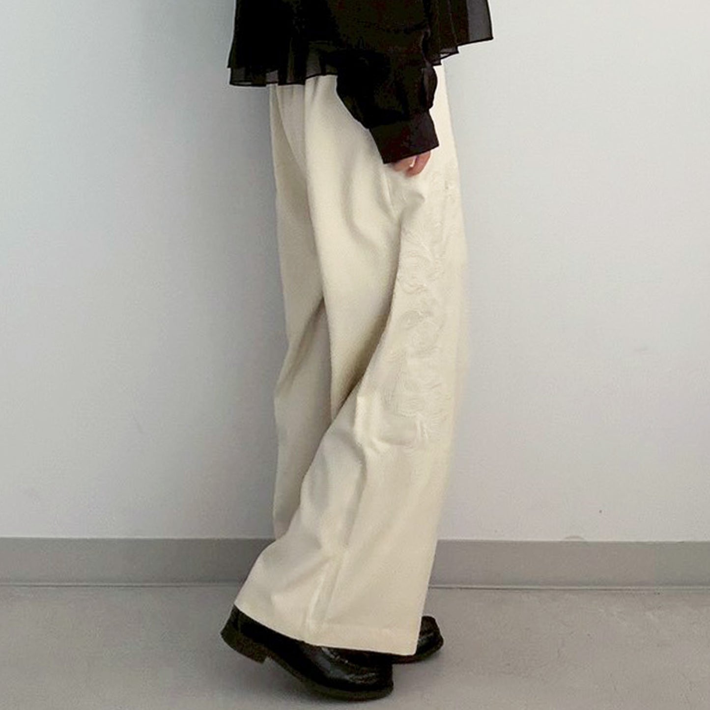 【gleam】脇花刺繍ワイドパンツ