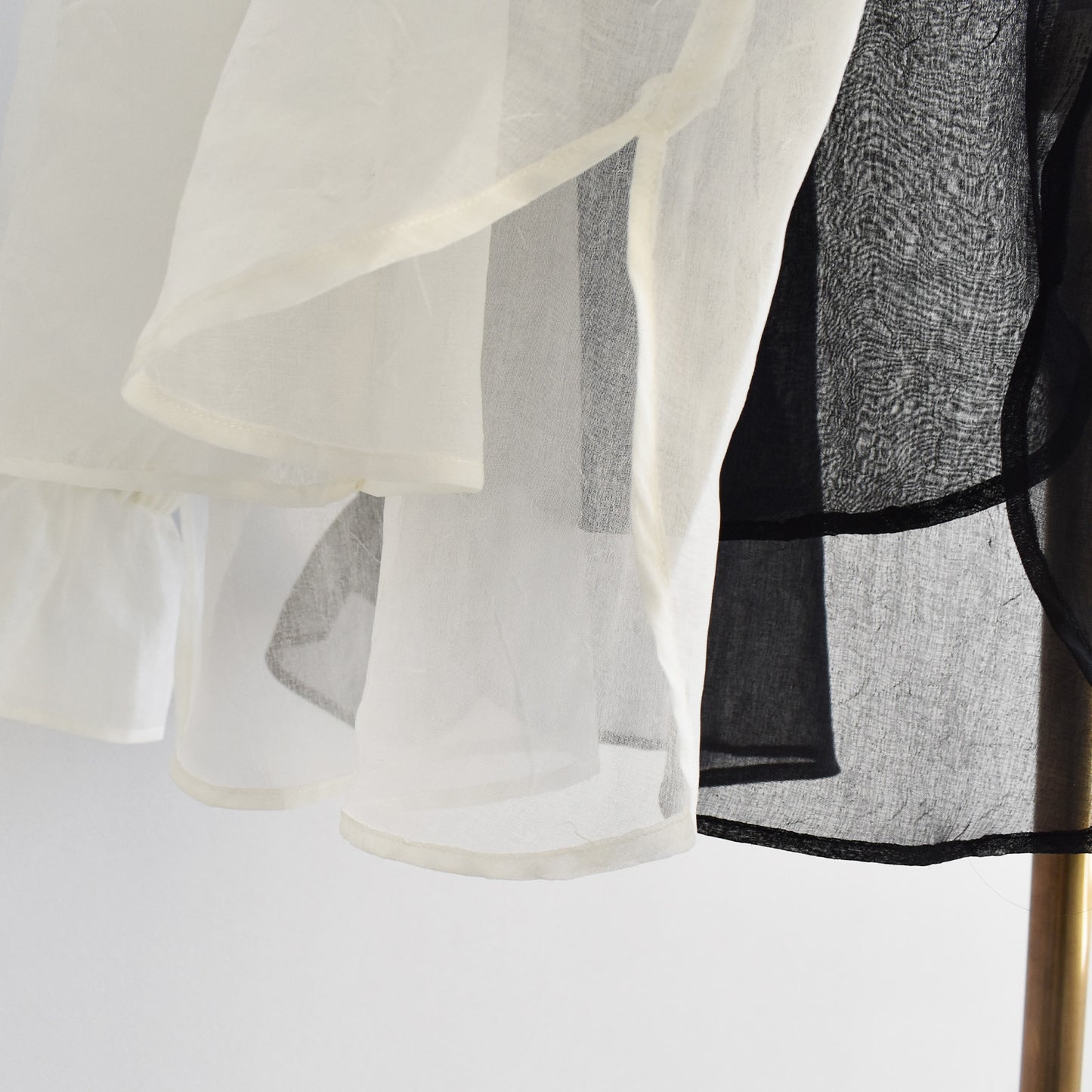 【urban hymns】ギャザーリボンカラーブラウス