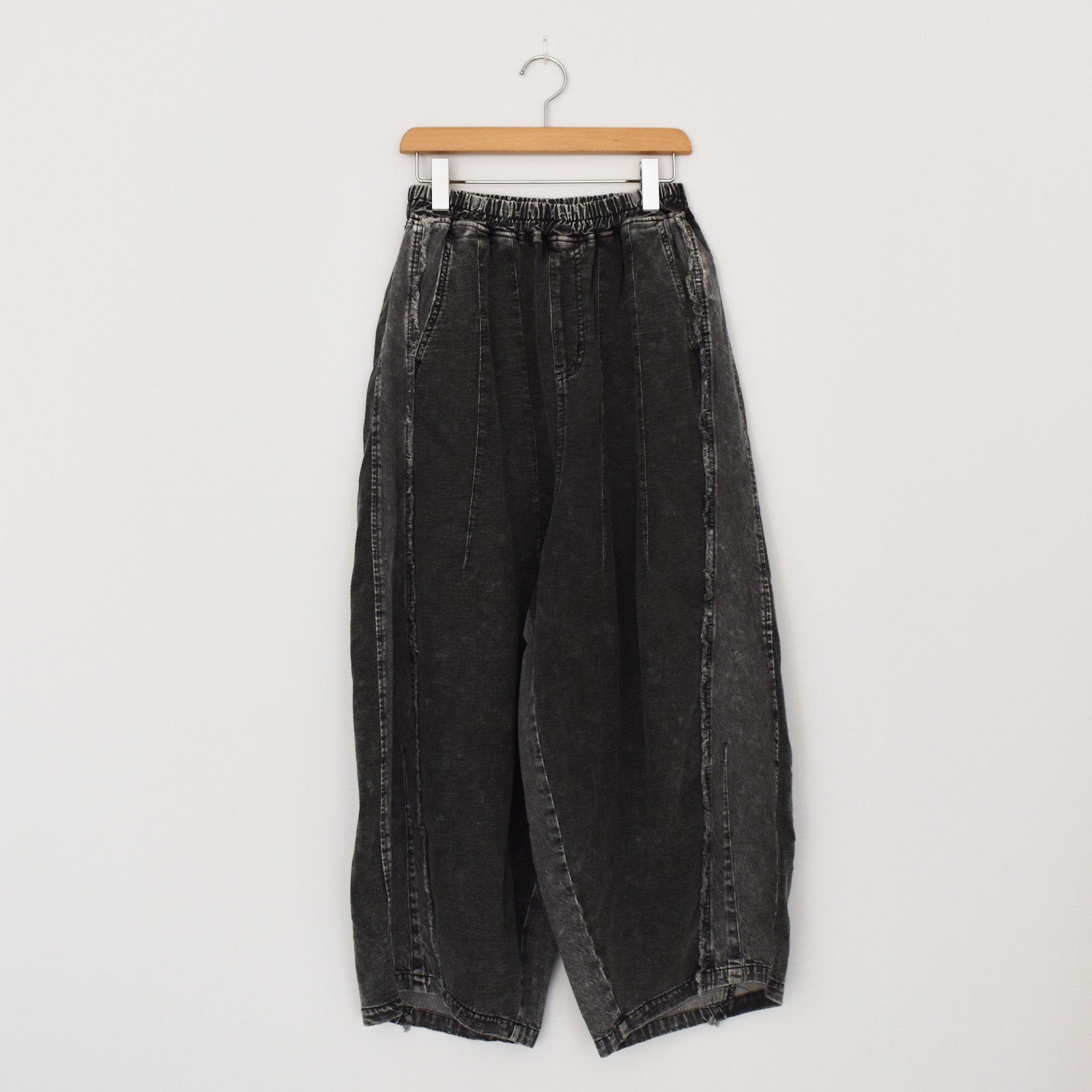 mililopiulu】ケミカルデニム裏毛パフパンツ – fiLL