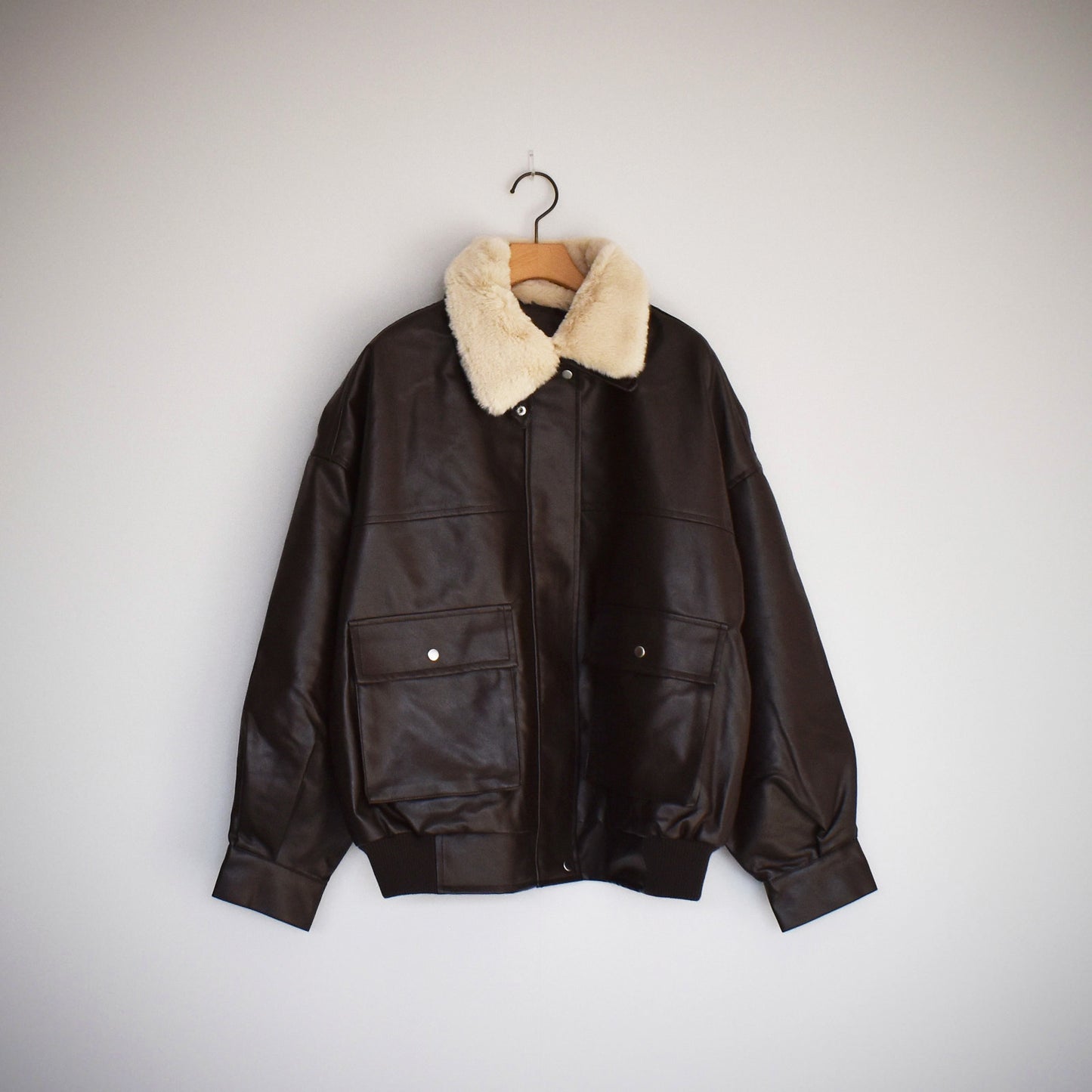 【Fun Fashion Future】ティぺット付きレザ―ブルゾン