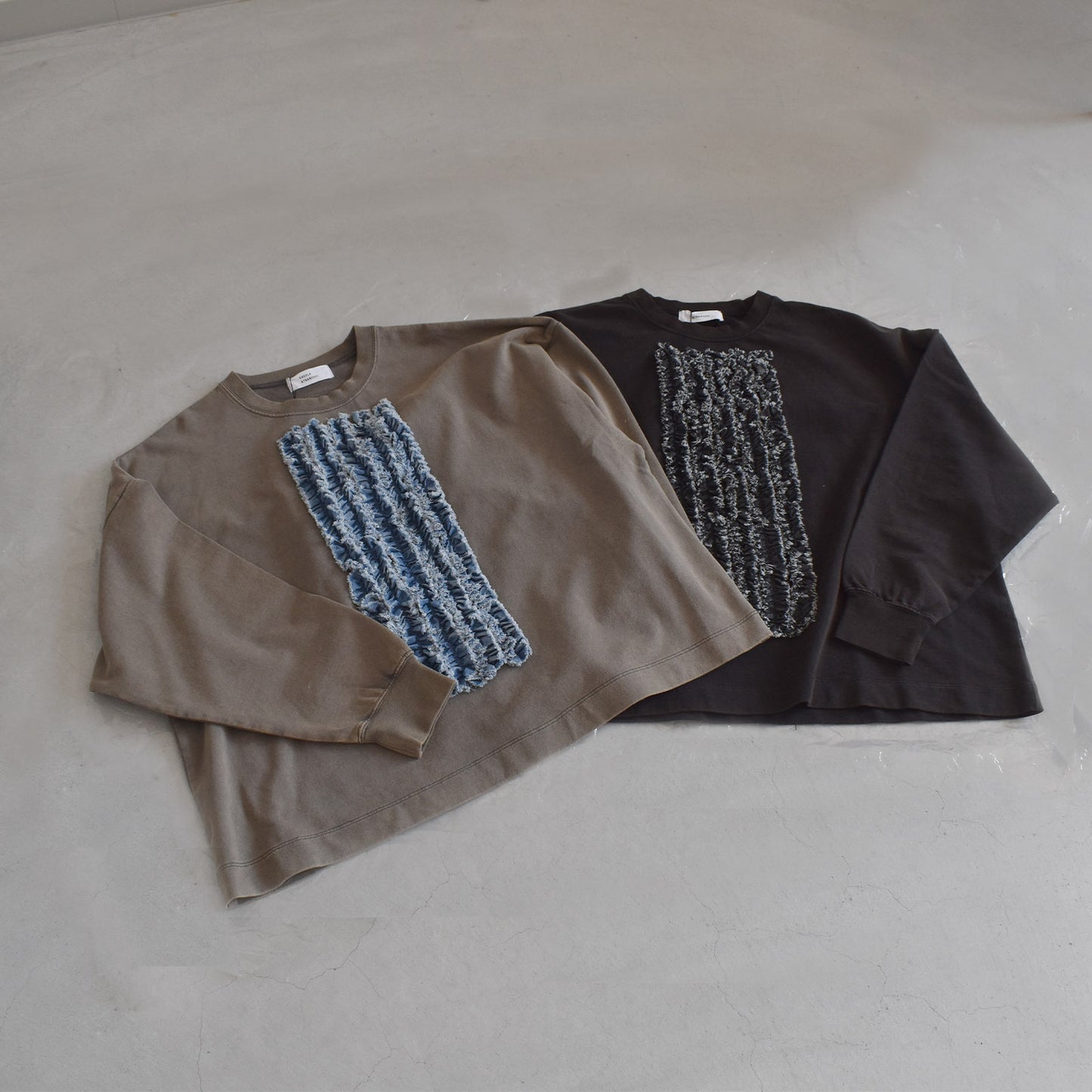 【KAKELA＆TRANQUIL】デニムフリル加工クルー