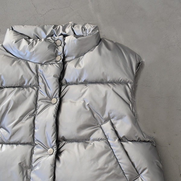 メタリック中綿ショートベスト