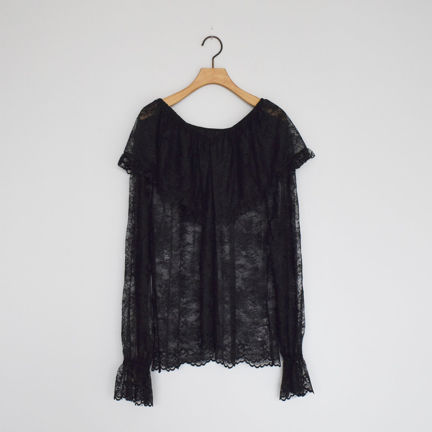 【en haut】レースブラウス