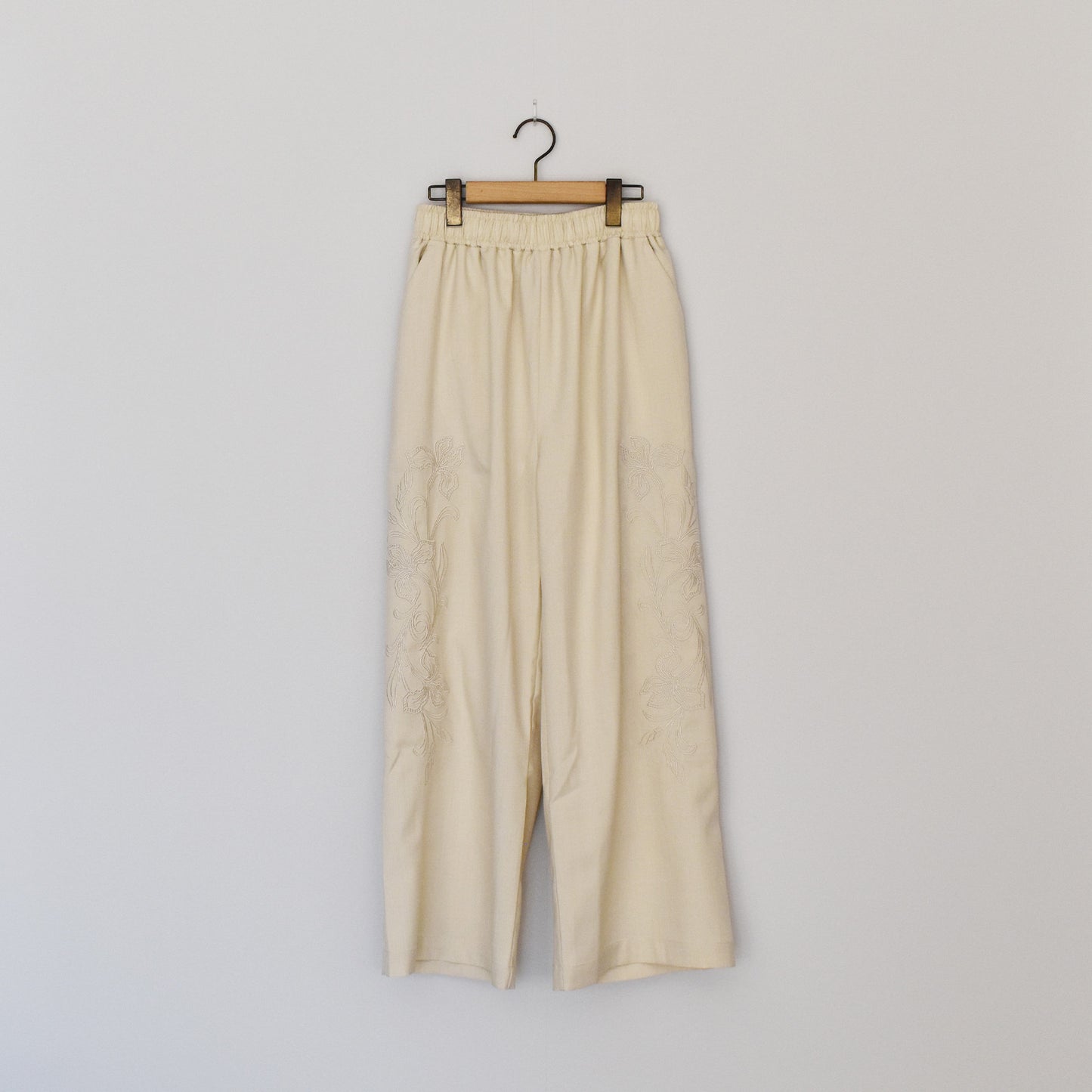 【gleam】脇花刺繍ワイドパンツ