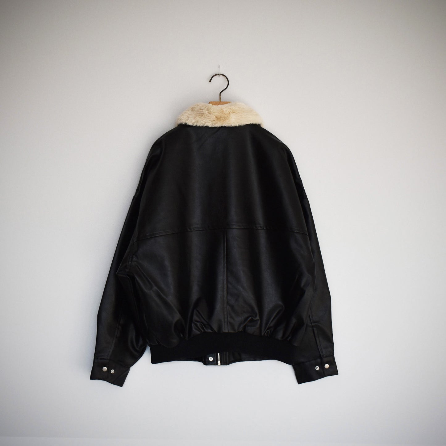 【Fun Fashion Future】ティぺット付きレザ―ブルゾン