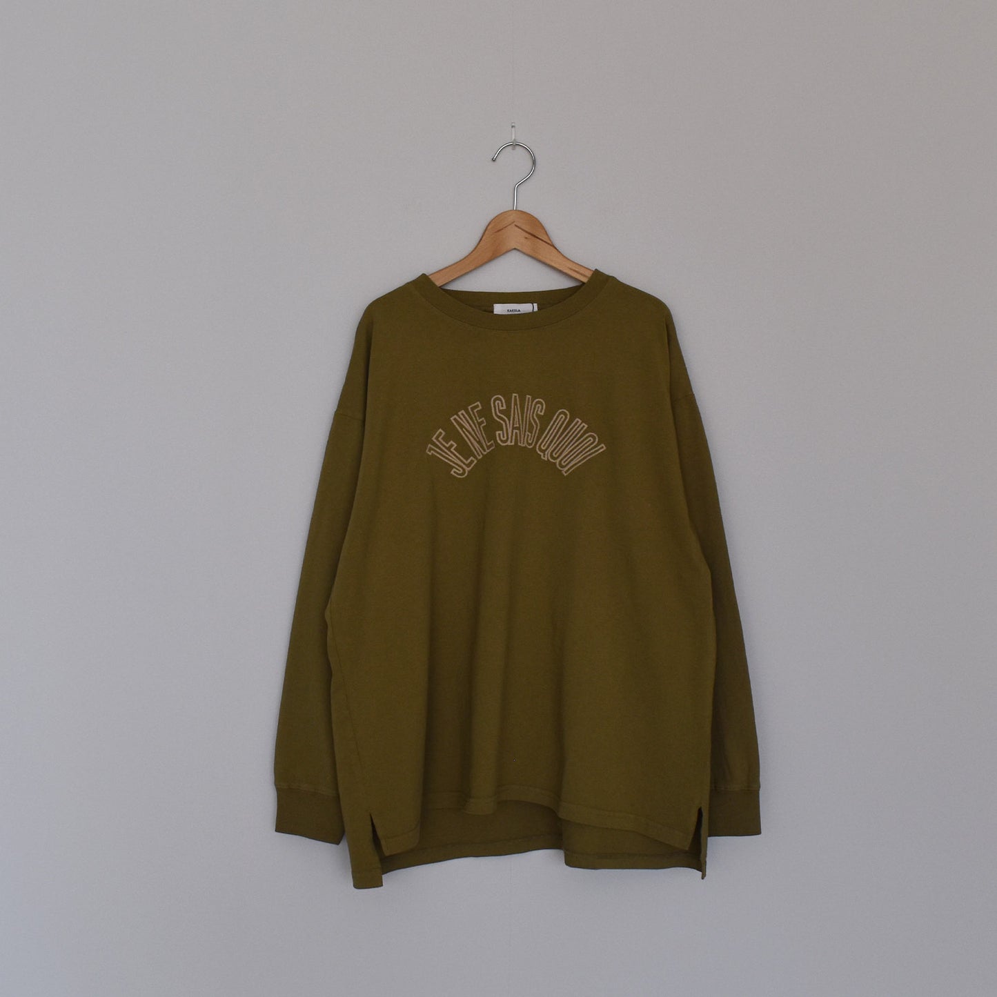 【KAKELA＆TRANQUIL】刺繍ロゴロングBACK刺繍