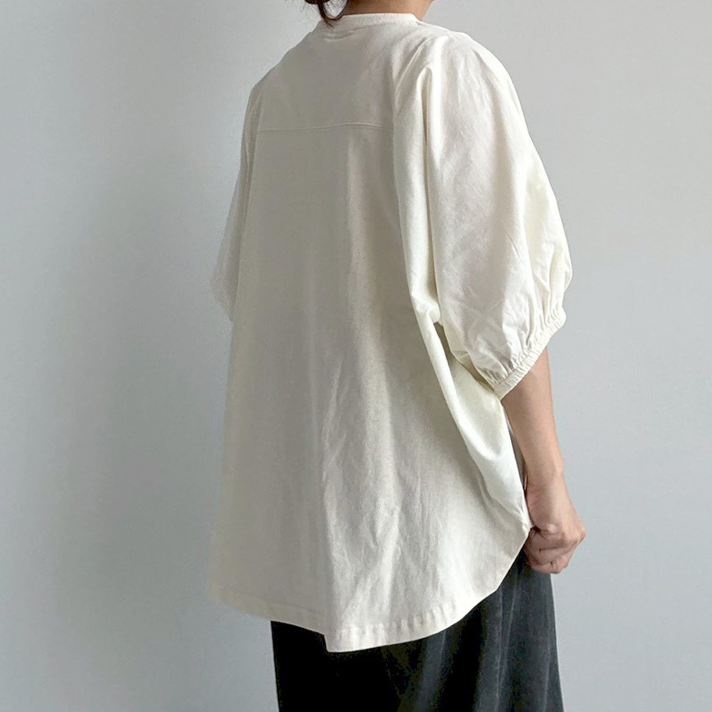 【en haut】ナンバリングロゴ袖ボリュームドルマンTシャツ