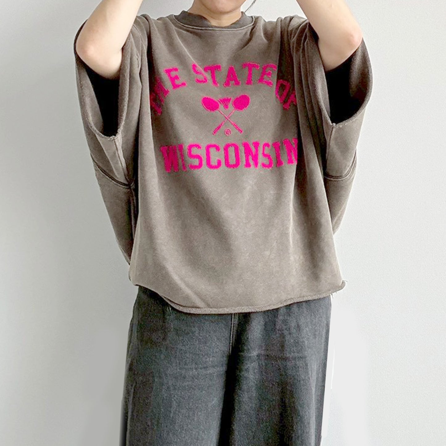 【en haut】裏毛ケミカルパウダー加工 スウェット THE STATE OFフロッキーロゴ プリントプルオーバー