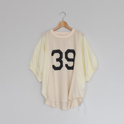 【en haut】ナンバリングロゴ袖ボリュームドルマンTシャツ
