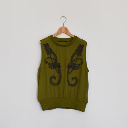 【urban hymns】モチーフコード刺繍ノースリーブプルオーバー