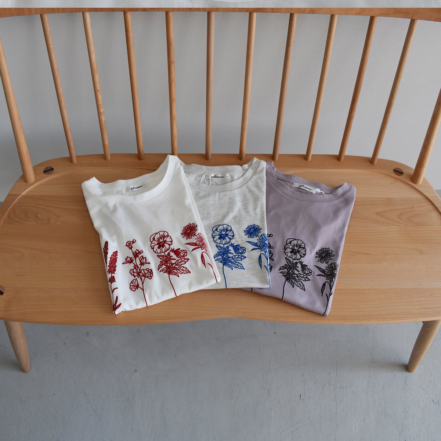 【gleam】花線画刺繍半袖T