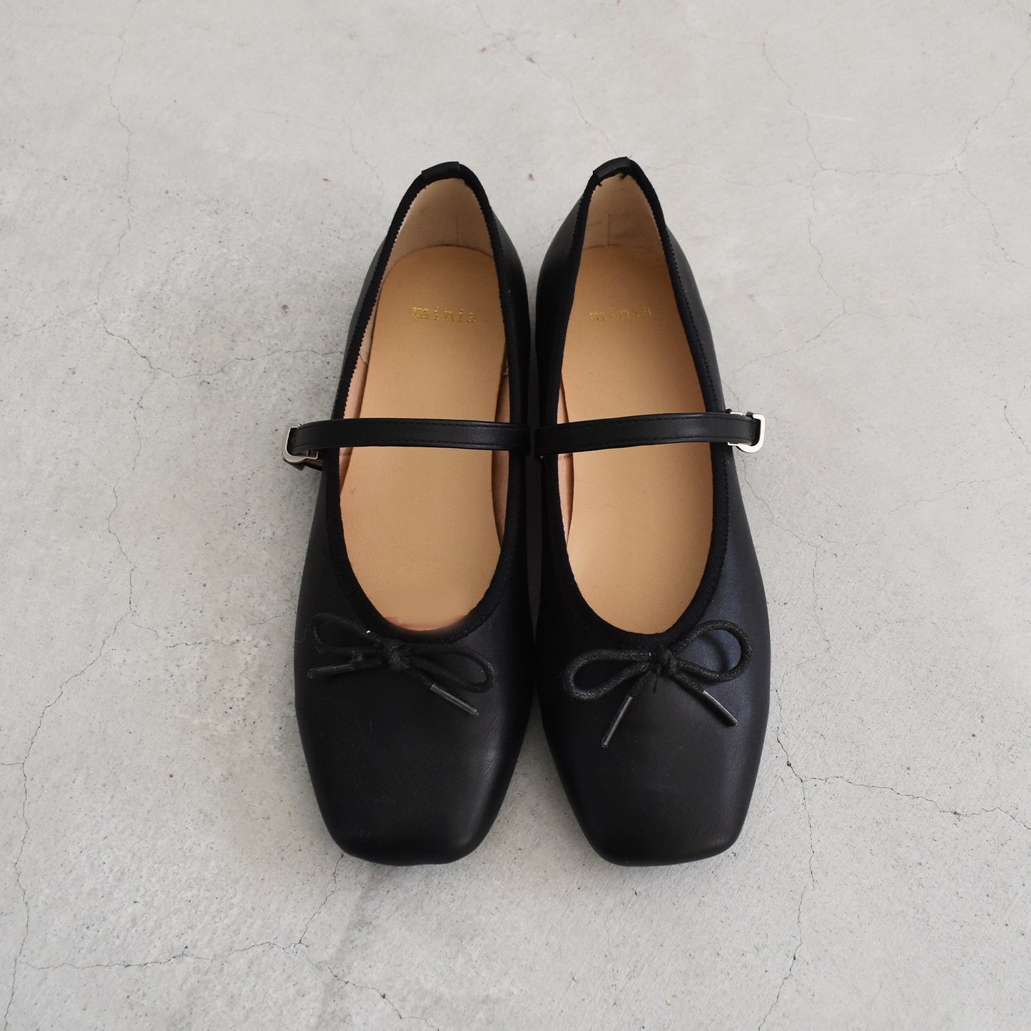 【minia】ストラップ付バレエシューズ