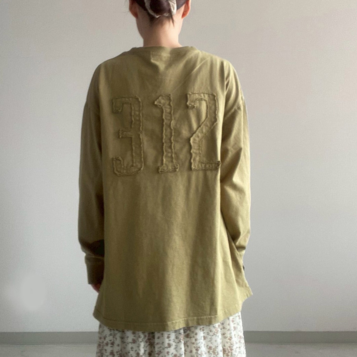 【KAKELA＆TRANQUIL】刺繍ロゴロングBACK刺繍