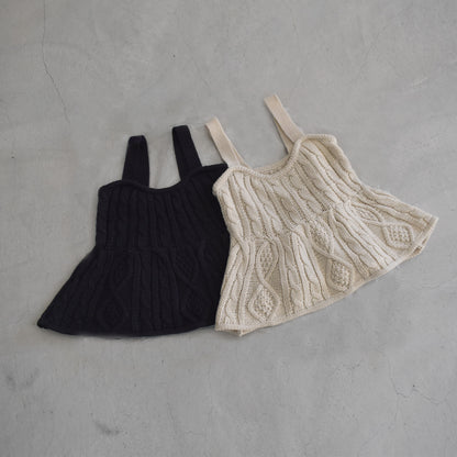 gleam ケーブル編みギャザービスチェ