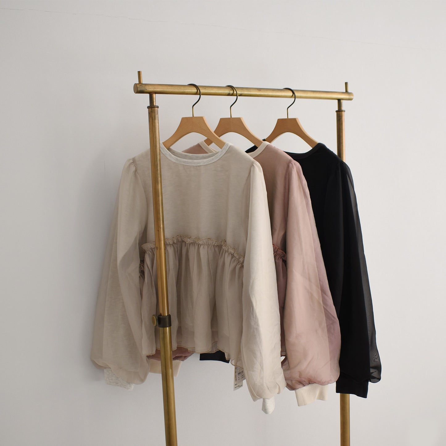 【gleam】フルボリュームオーガンジー重ねプルオーバー