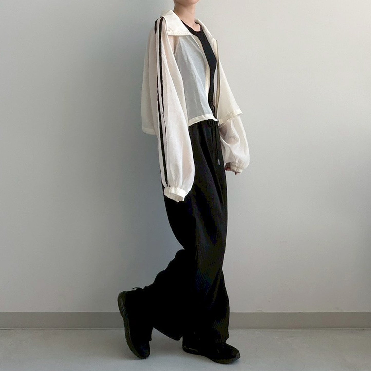 【Fun Fashion Future】シャイニーラインシアーブルゾン
