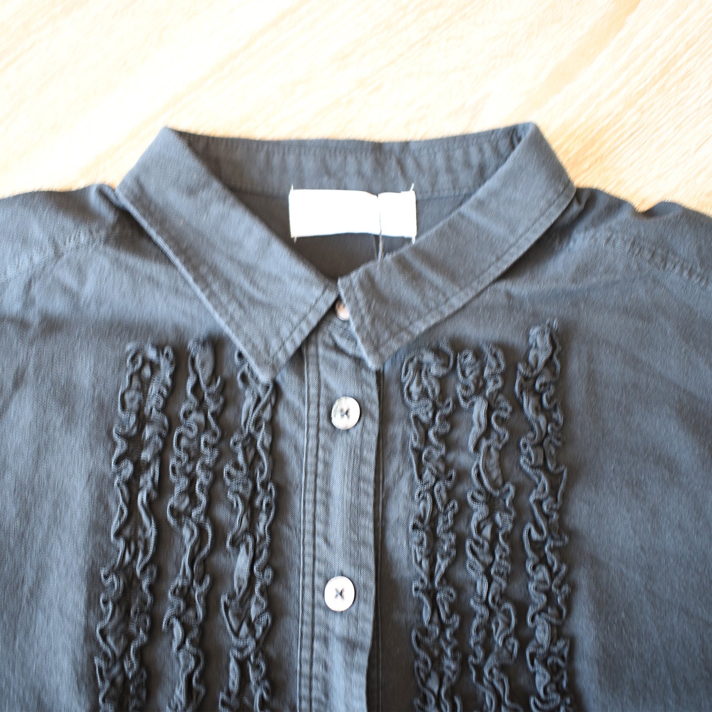 【KAKELA&TRANQUIL】フリルBIGロングシャツ