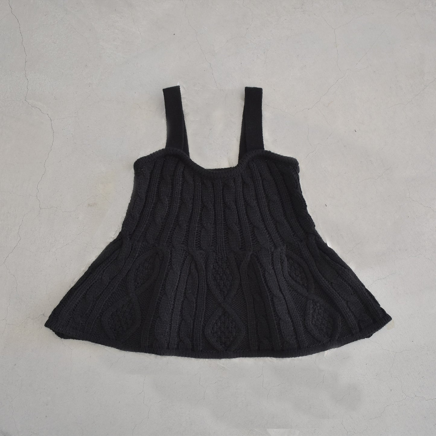 gleam ケーブル編みギャザービスチェ