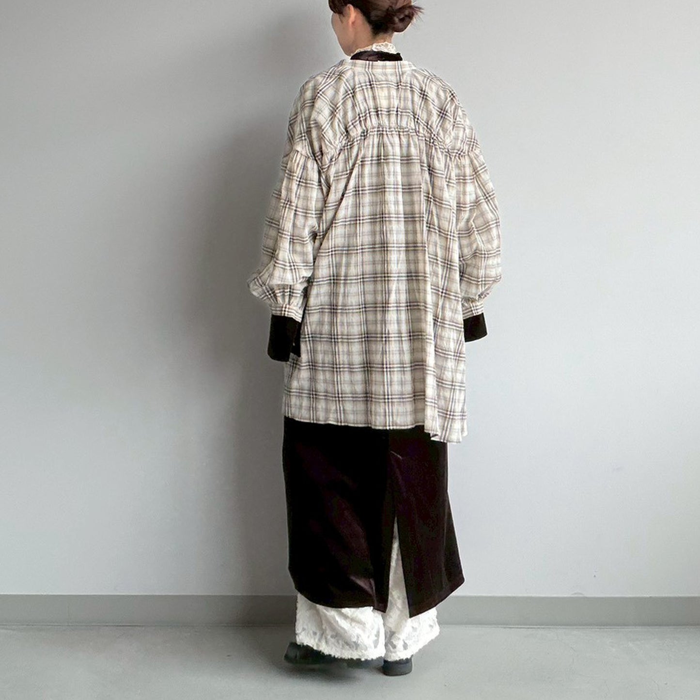 【organic】ギャザーバックデザインブラウス