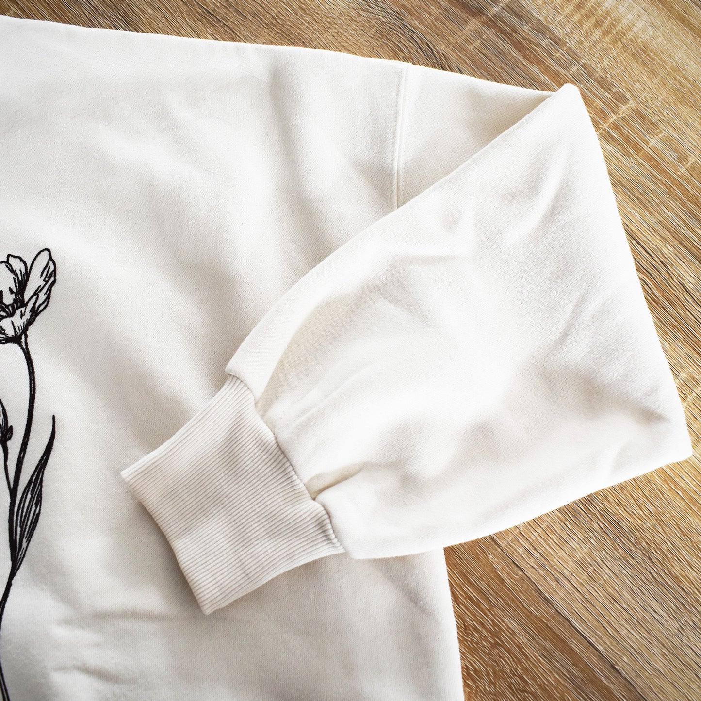 【gleam】線画フラワー刺繍BIGプルオーバー