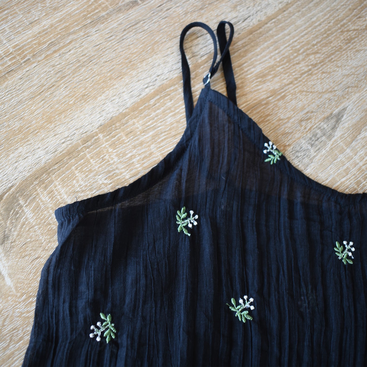 【gleam】シアー小花刺繍キャミワンピース