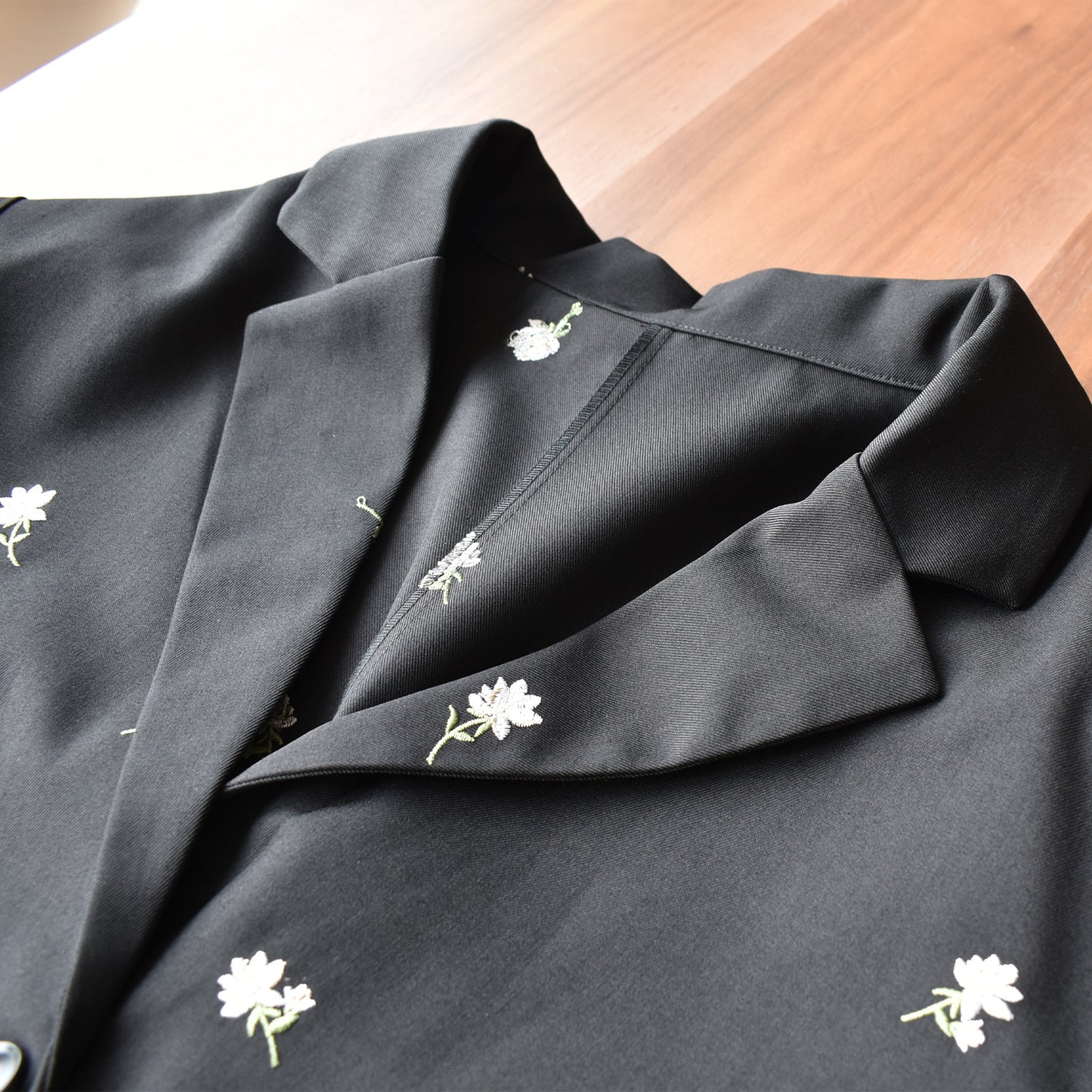 【gleam】小花柄刺繍テーラードジャケット
