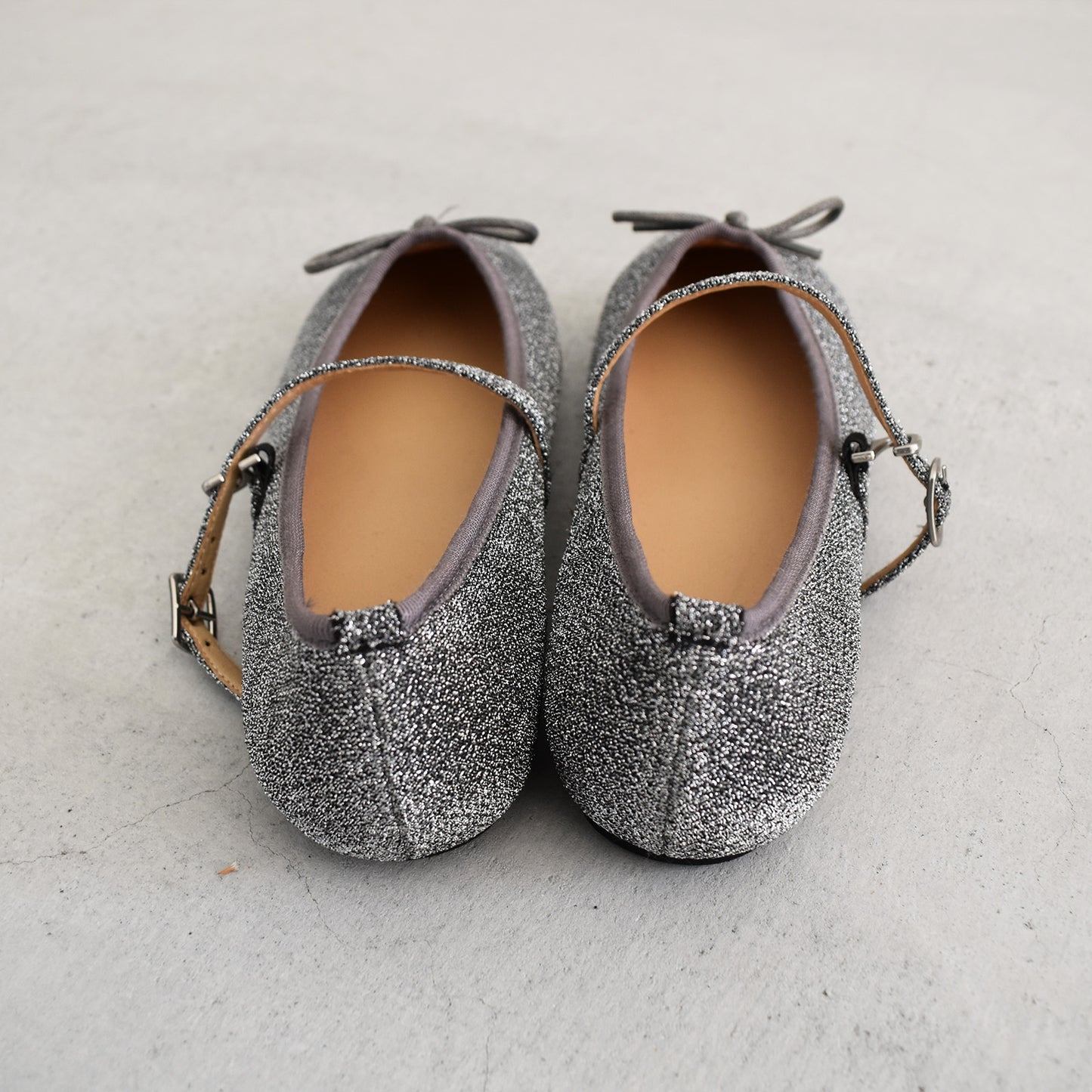 【minia】ストラップ付バレエシューズ