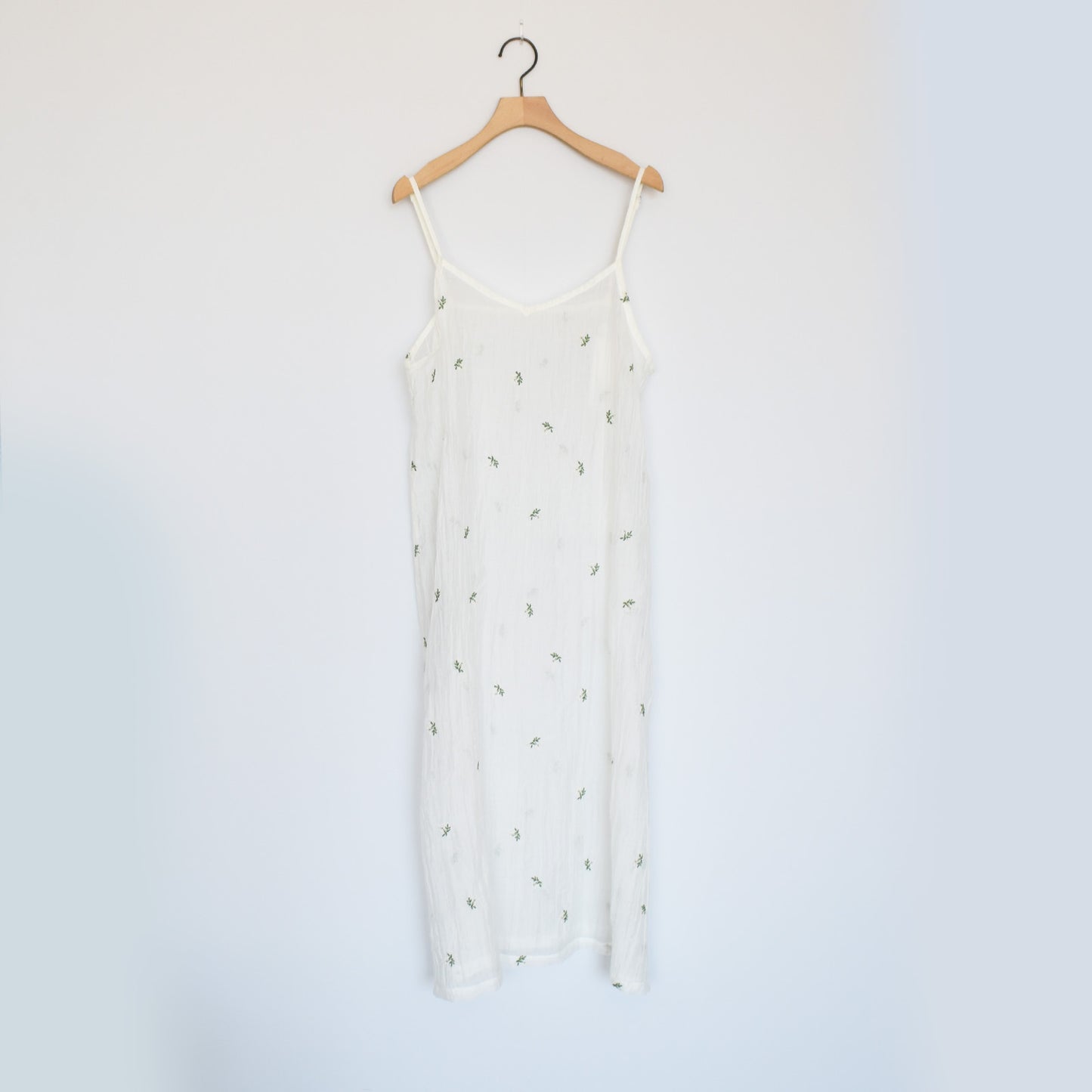 【gleam】シアー小花刺繍キャミワンピース